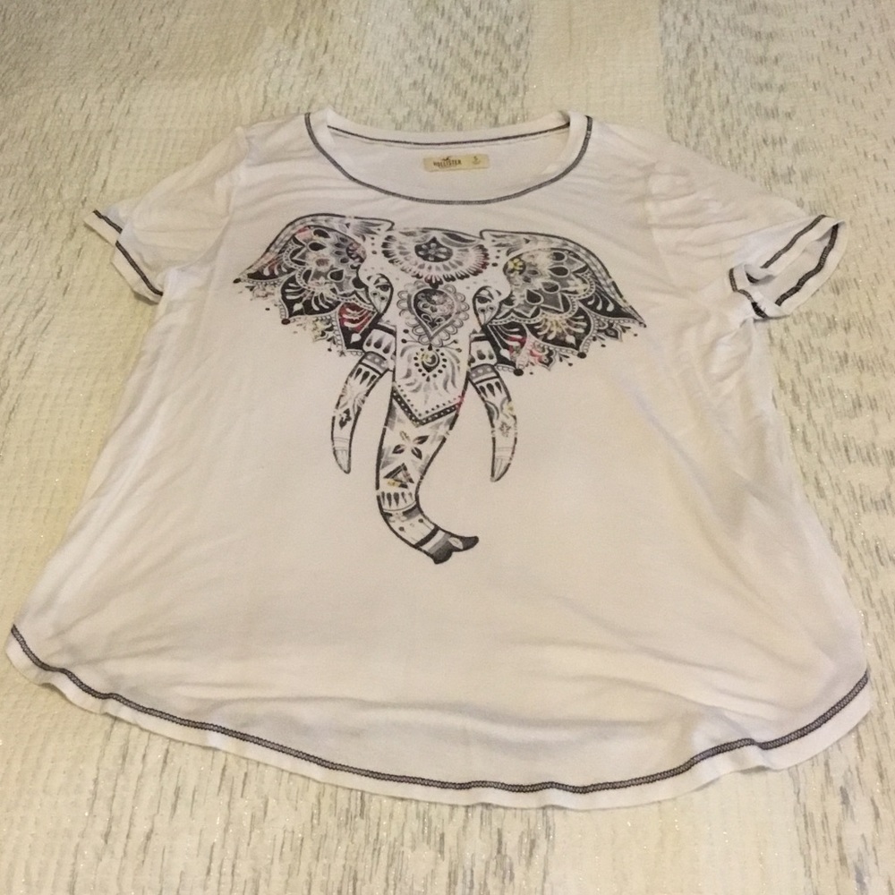 Hollister T shirt